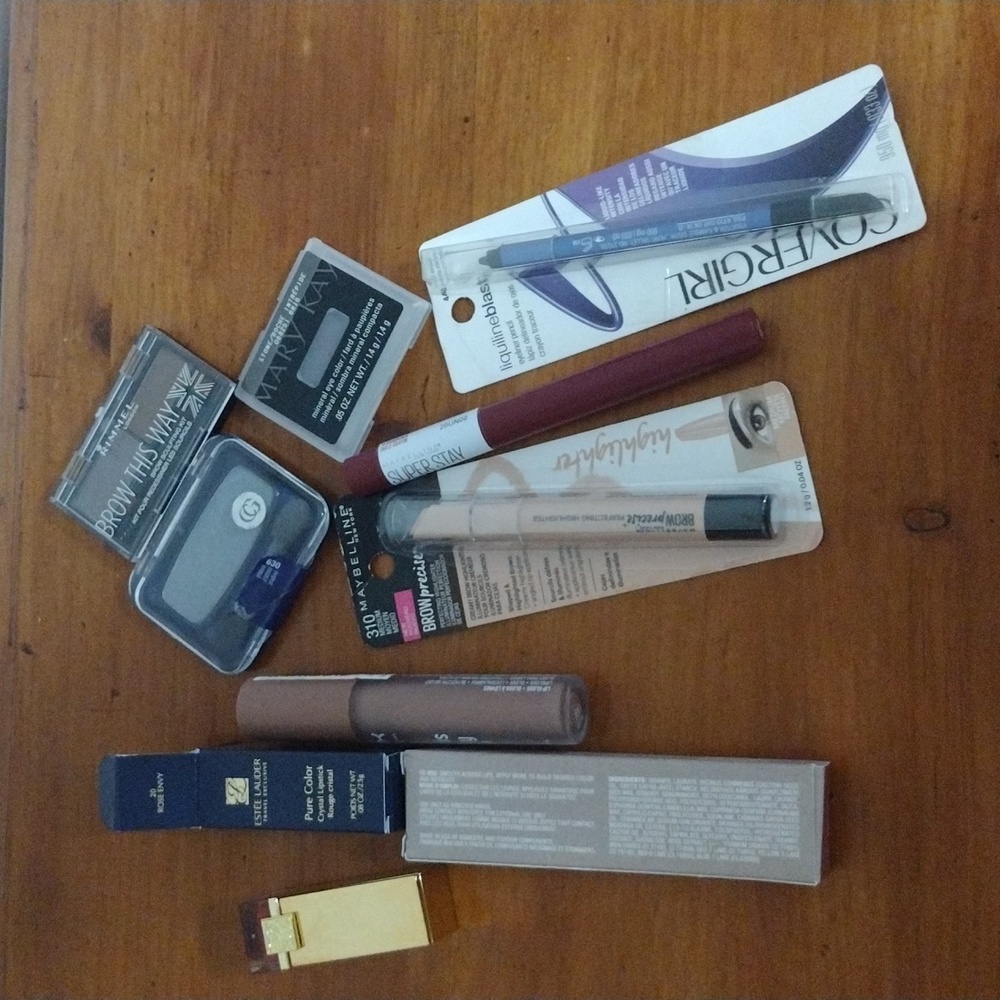 Make Up Bundle - Picture 11 of 11